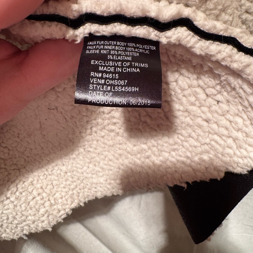 Sam Edelman Black and Cream Teddy Jacket with Waterfall Design - Picture 7 of 8